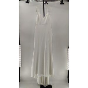Lulu's White V‑Neck Spaghetti Strap Maxi Dress